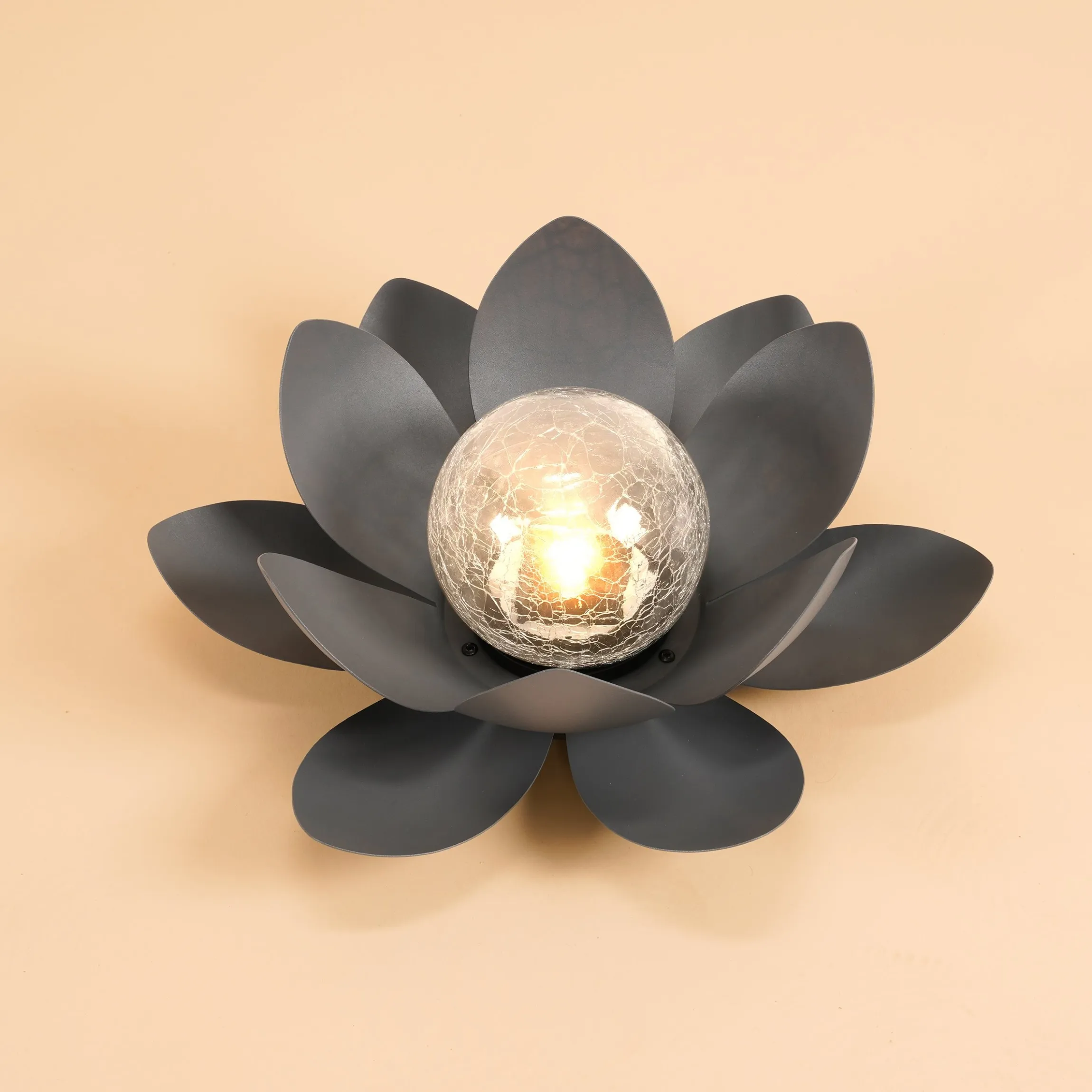 Bezauberndes Solar Lotusblüten Duett