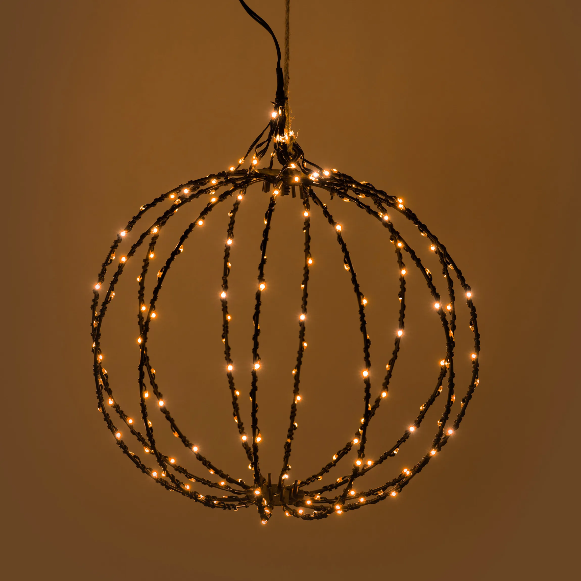Hängende Solar-Dekokugel Ø 30 cm mit 210 bernsteinfarbenen LEDs