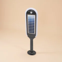 Moderne Sensor-Wegeleuchte mit beiseitigem Solarmodul