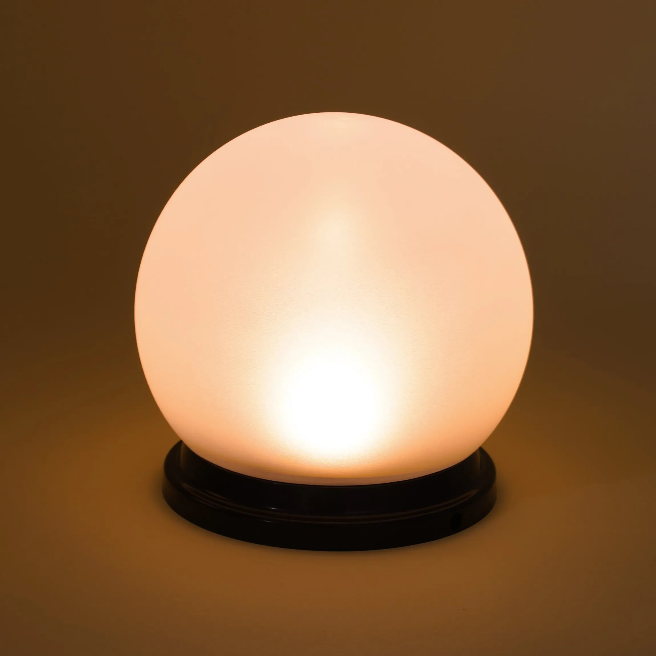 Solar Deko-Leuchtkugel 20 cm mit bernsteinfarbenem LED Licht
