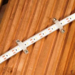 Solar LED-Lichterband mit 300 kaltweißen LEDs