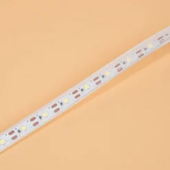 Solar LED-Lichterband mit 300 kaltweißen LEDs