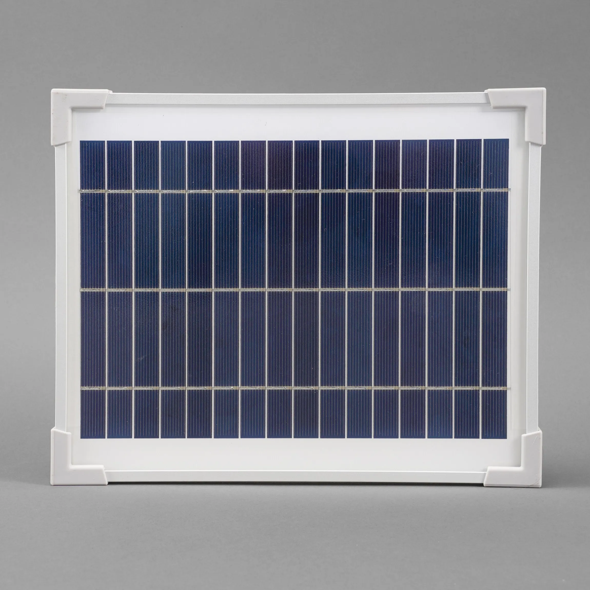 Solarmodul 6 Wp / 8 V mit Stecker 2-polig rund