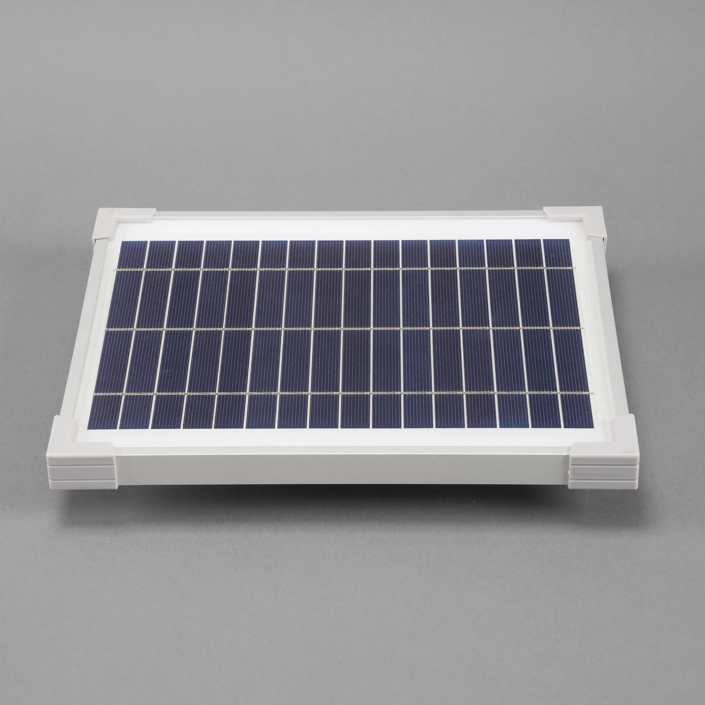 Solarmodul 6 Wp / 8 V mit Stecker 2-polig rund