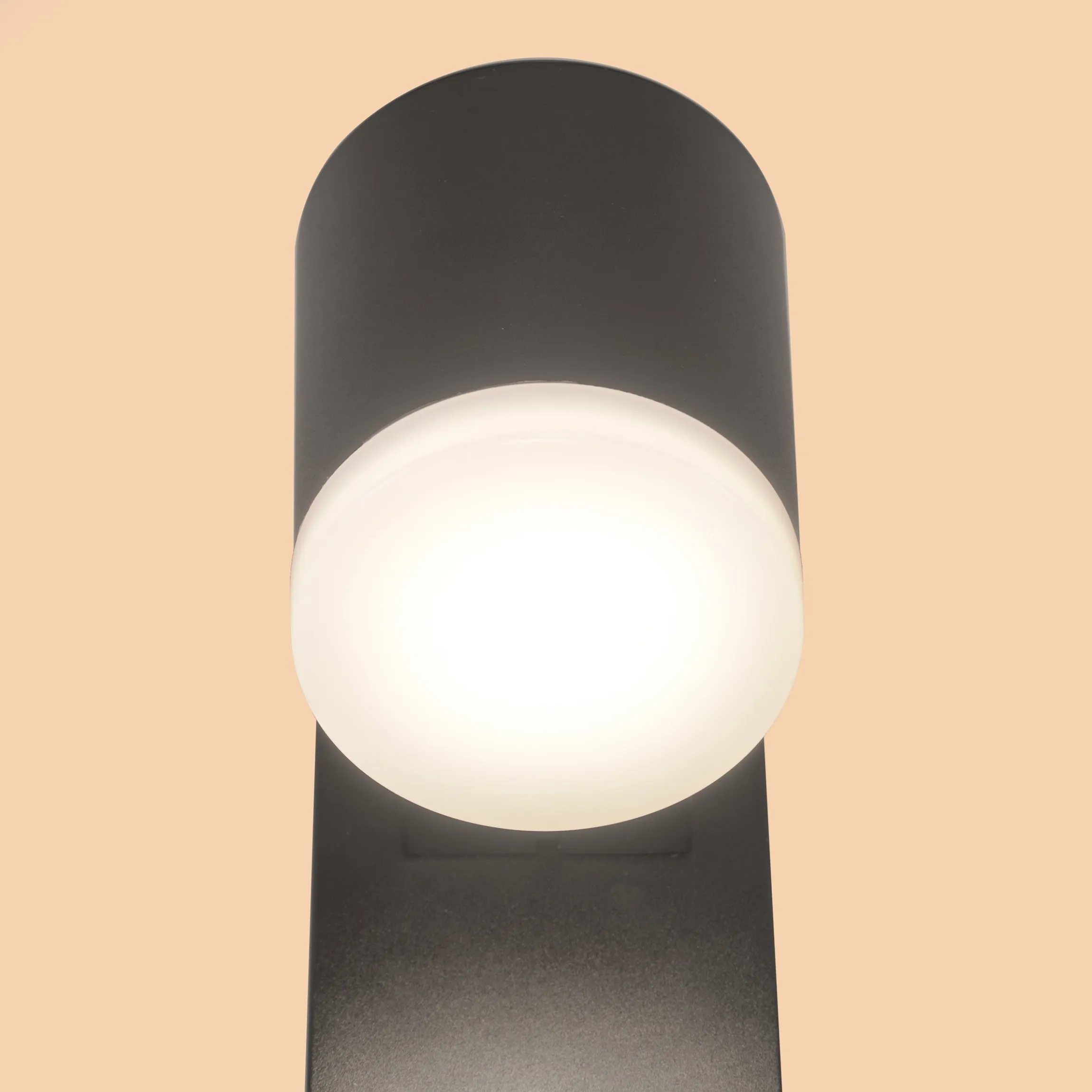 Solar Standleuchte Aura 70 mit einem Leuchtkopf